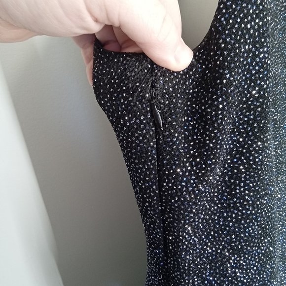 Stunning  full length gown by Daniel Laurent - Picture 4 of 4